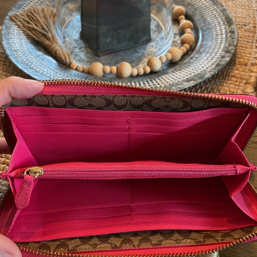 Coach Long Accordion Zip-around Wallet In Leather/Pink Magenta F54007 - Picture 5 of 8